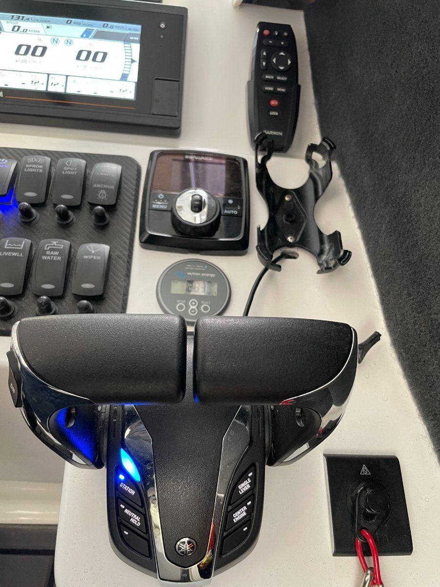 2019 CARIBBEAN 2300 CRUISER