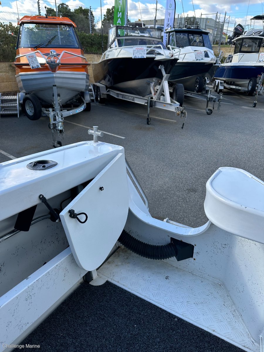 2006 TABS SEASCAPE 5.32 SUNRUNNER