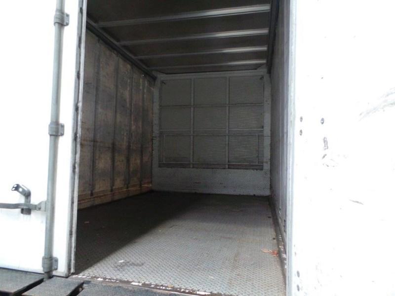 2009 FUSO CANTER