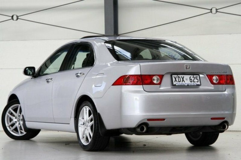 2004 HONDA Accord Euro Luxury CL