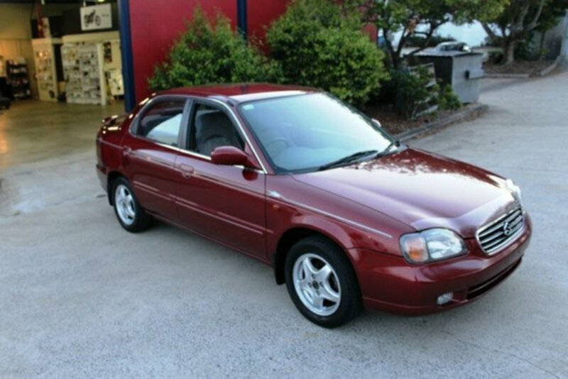 2000 SUZUKI BALENO GLX