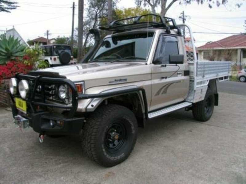2006 TOYOTA LANDCRUISER RV (4x4) HDJ79R
