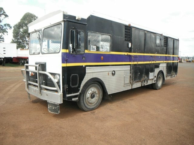 0 LEYLAND Horse Carrier