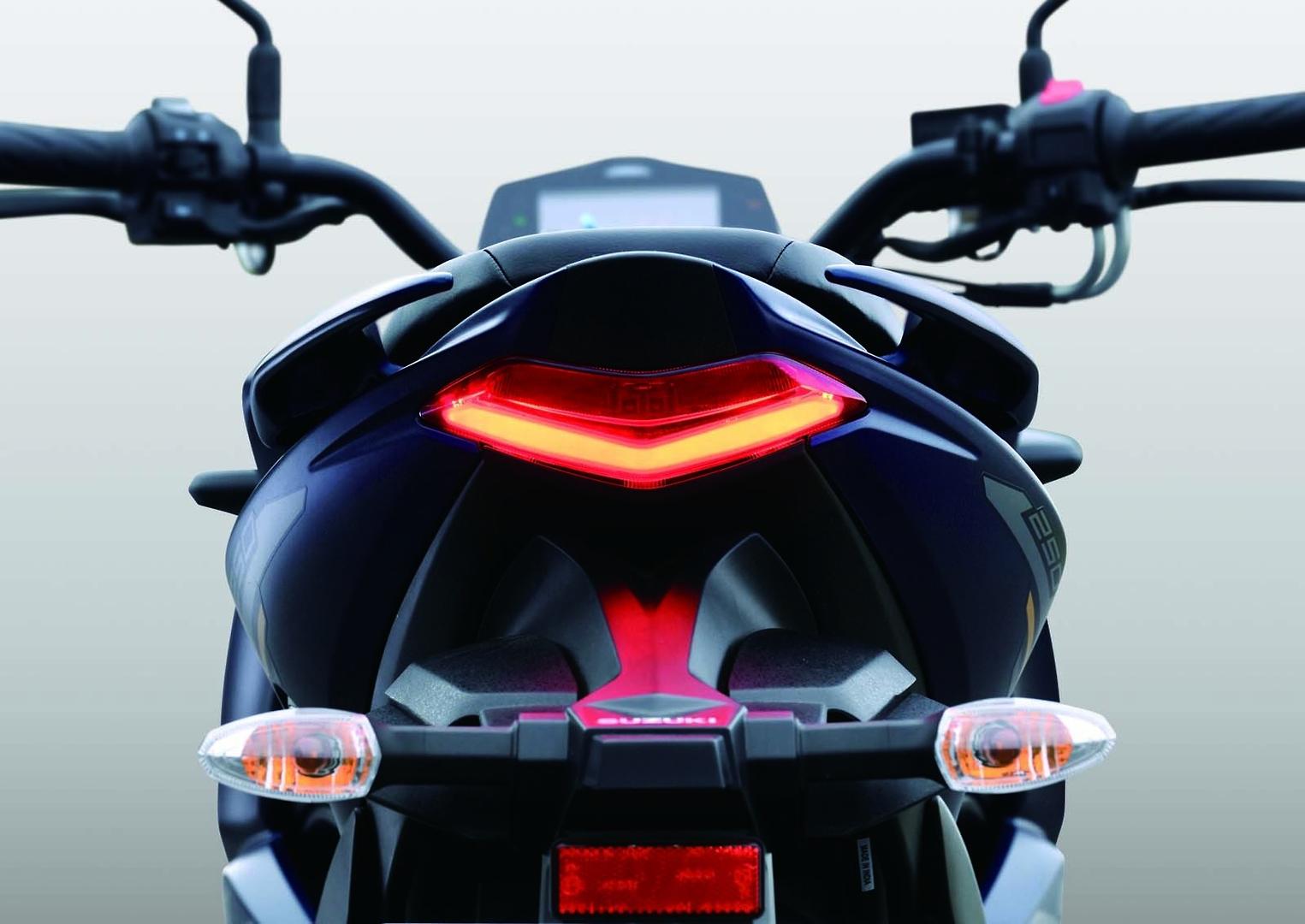 2023 SUZUKI GIXXER ROAD