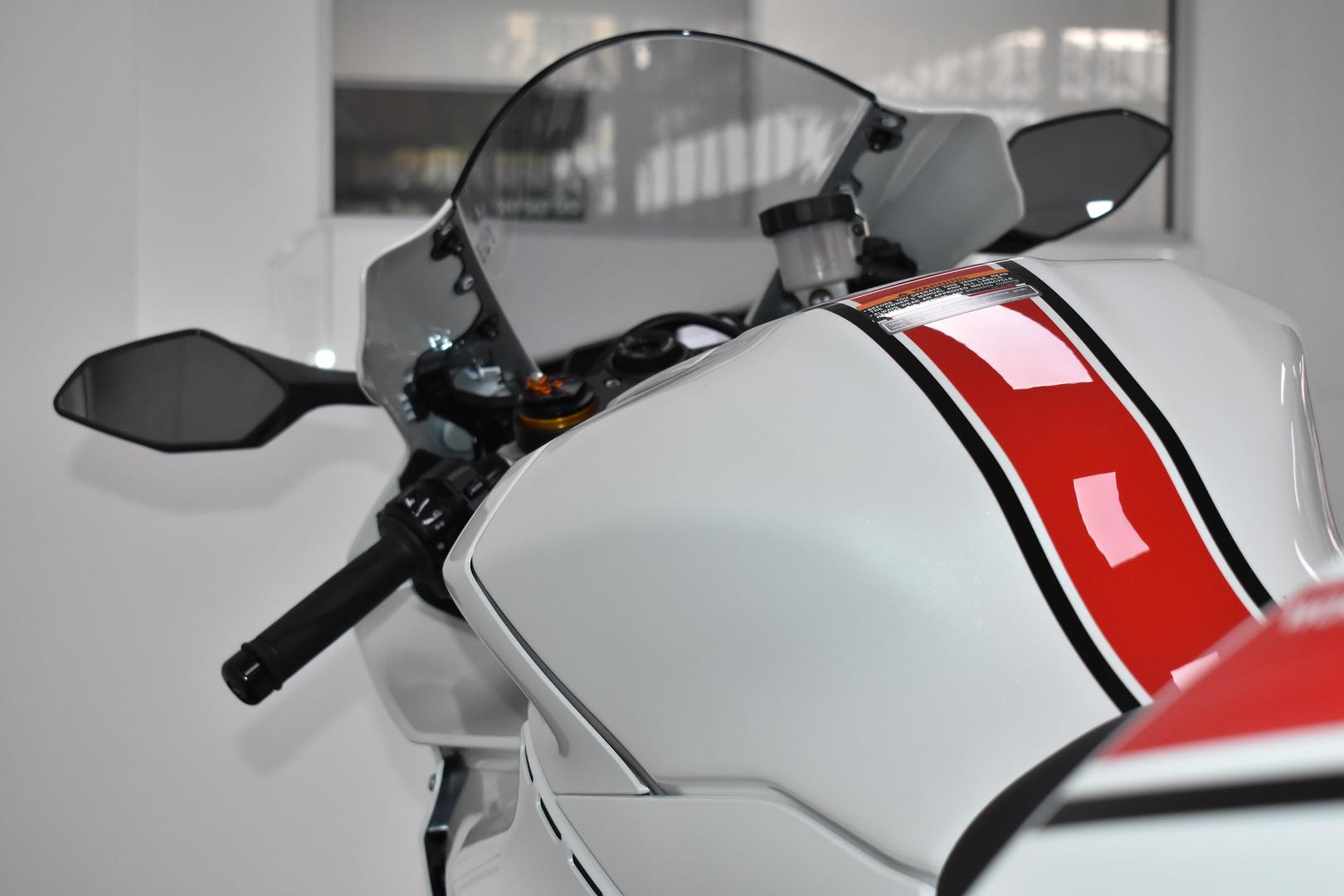 2022 YAMAHA YZF-R1 60TH ANNIVERSARY WGP SPORTS