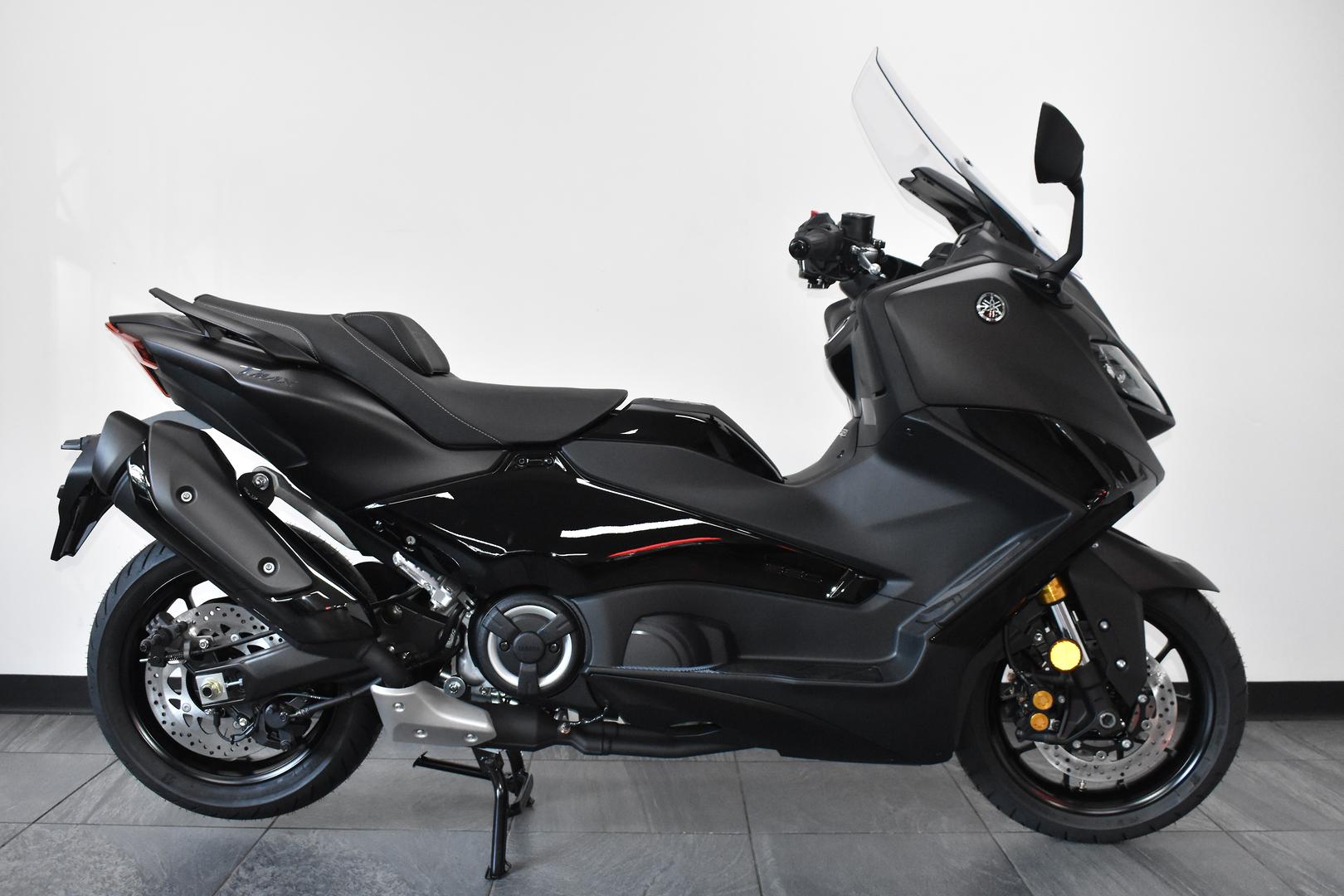 2024 YAMAHA TMAX 560 SCOOTER