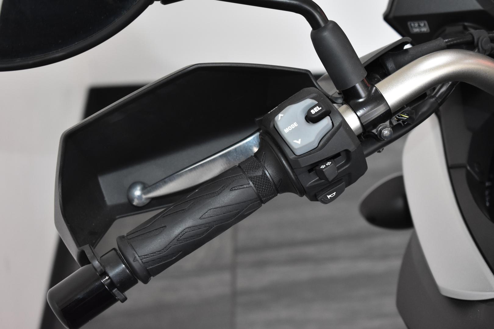 2022 SUZUKI V-STROM 650XT LAMS (DL650XAUE) DUAL SPORTS