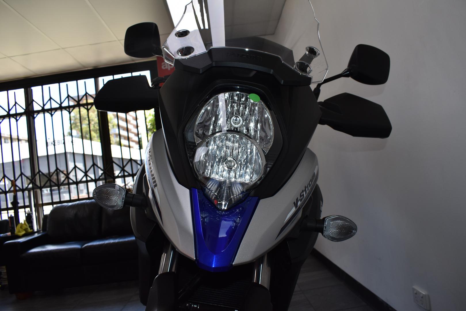 2022 SUZUKI V-STROM 650XT LAMS (DL650XAUE) DUAL SPORTS