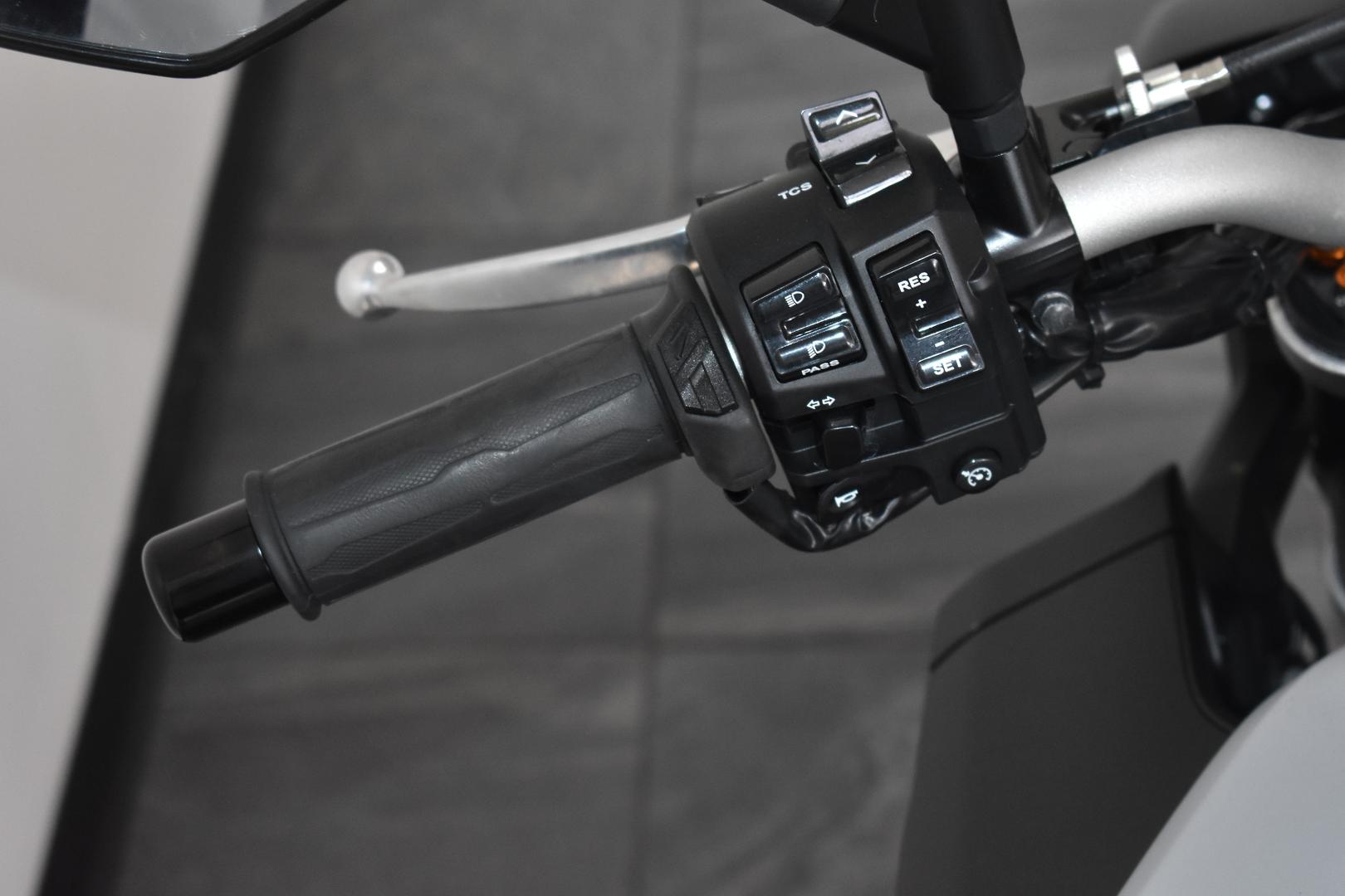 2019 YAMAHA MT-10 (MT10A) SPORTS