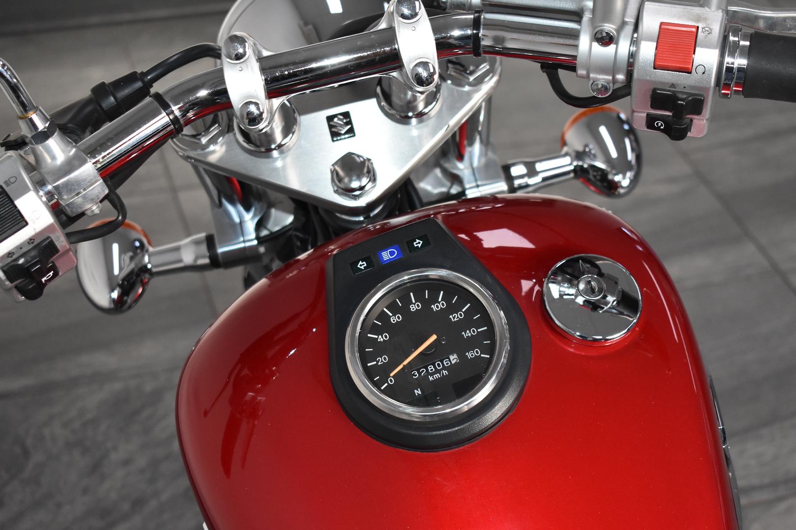 2015 SUZUKI BOULEVARD S40 (LS650)