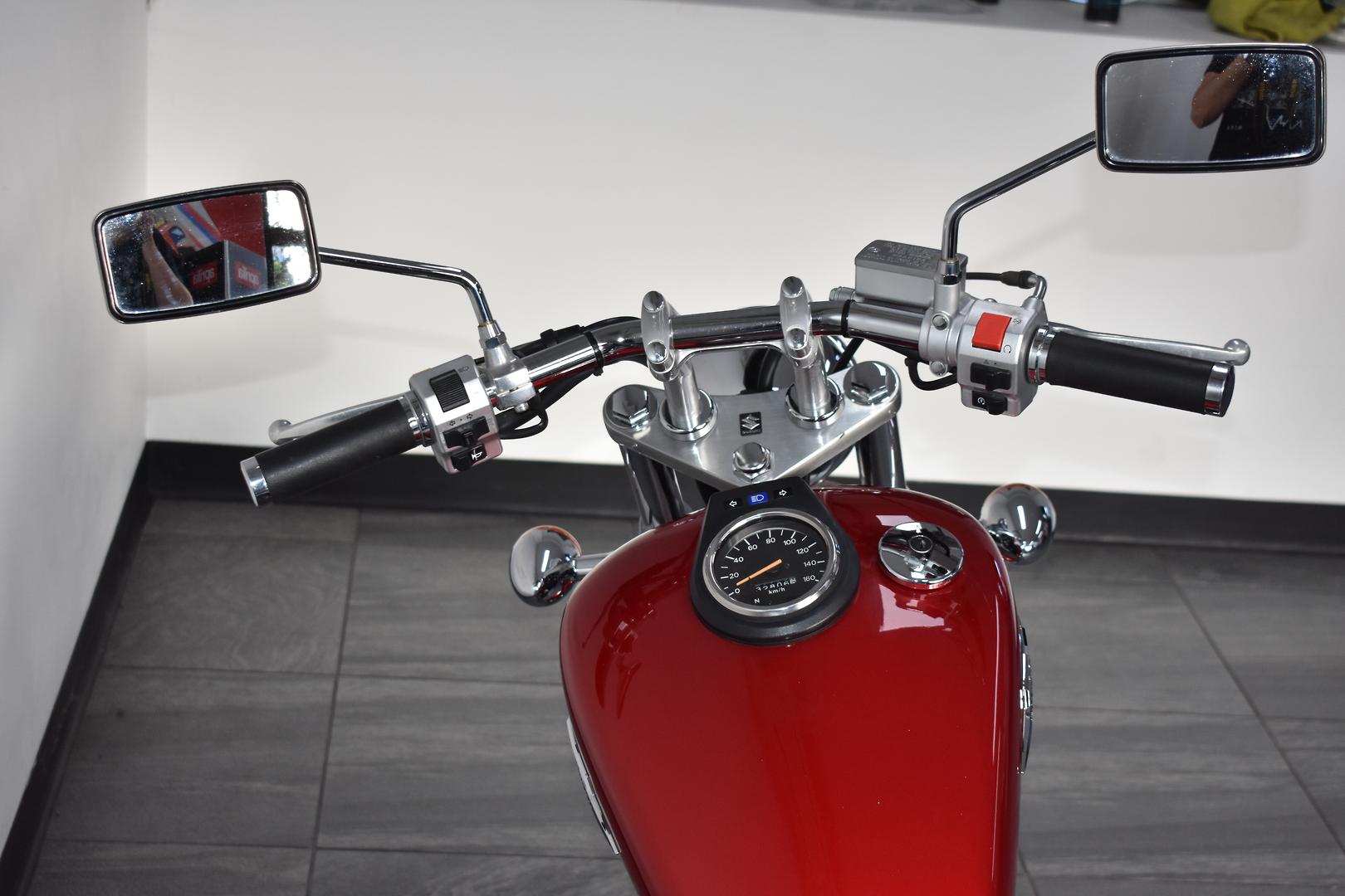 2015 SUZUKI BOULEVARD S40 (LS650)