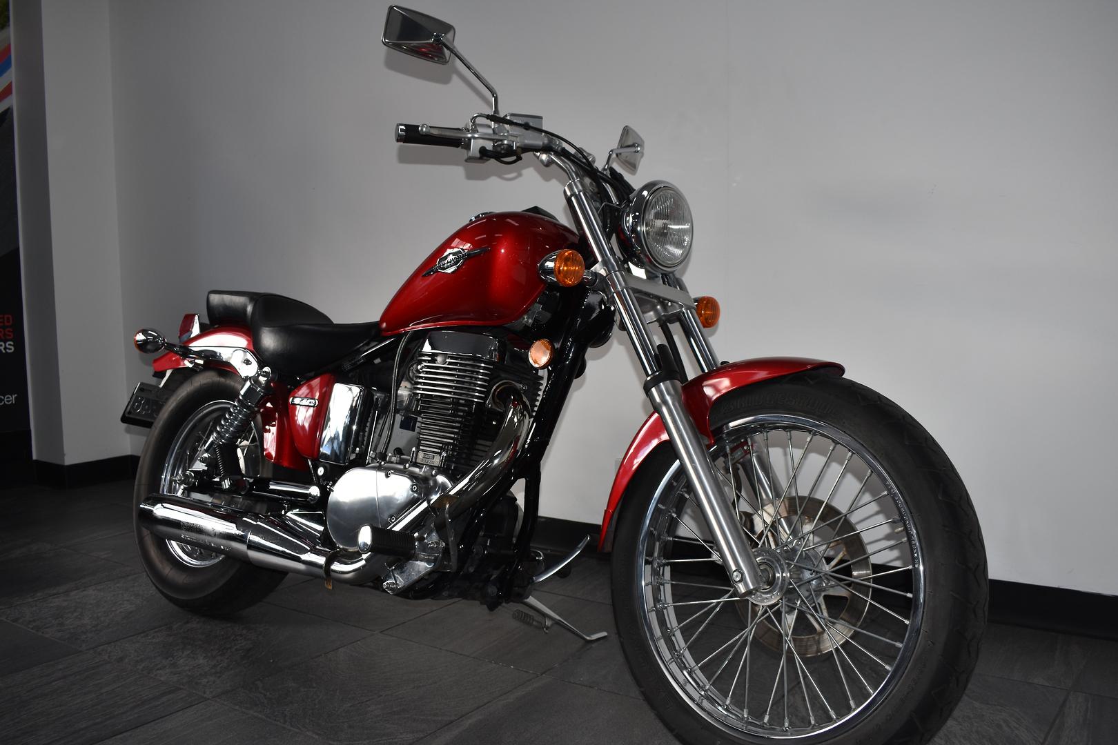 2015 SUZUKI BOULEVARD S40 (LS650) CRUISER