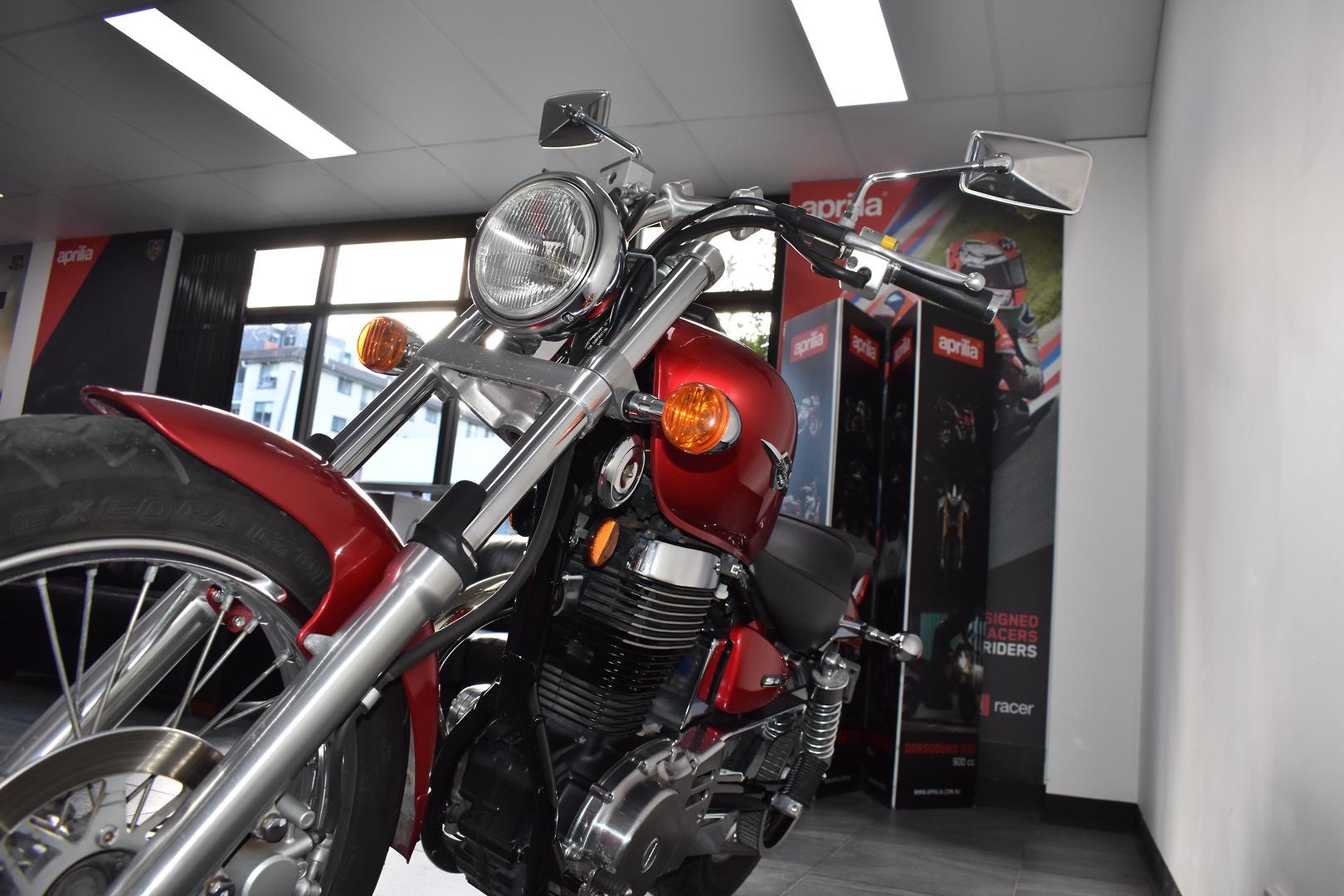 2015 SUZUKI BOULEVARD S40 (LS650)