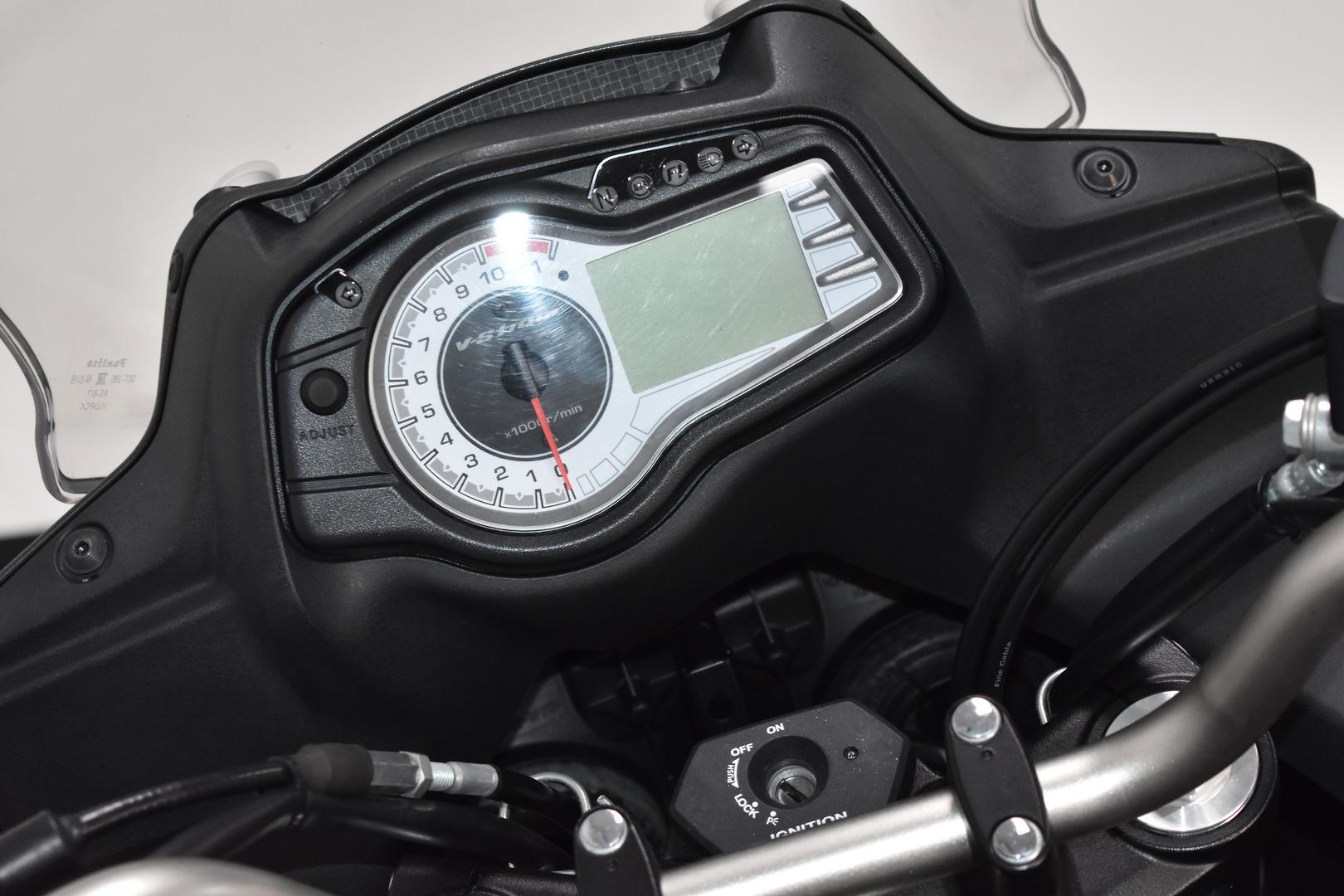 2015 SUZUKI V-STROM 650 ABS (DL650A) DUAL SPORTS
