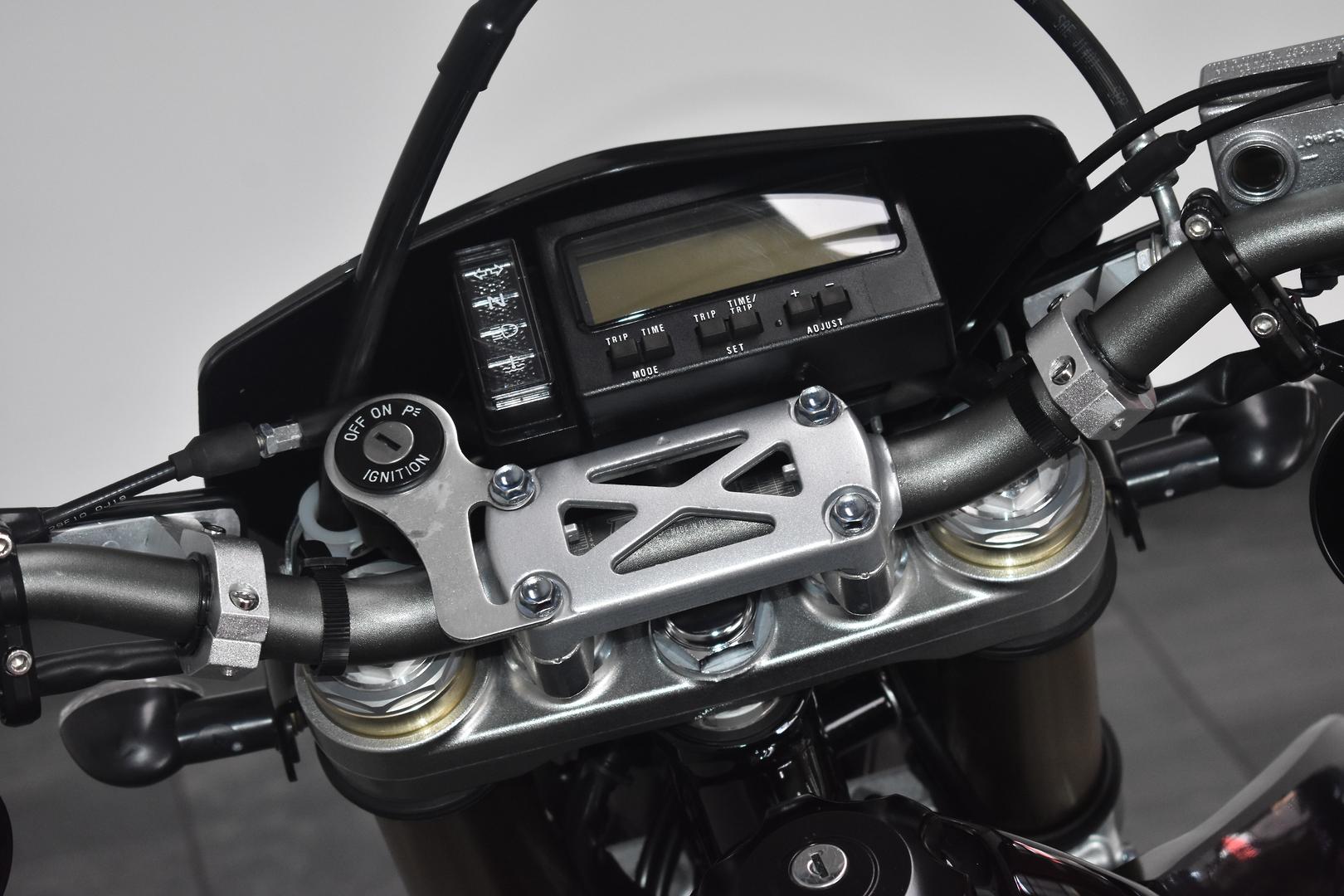 2021 SUZUKI DR-Z400SM ENDURO