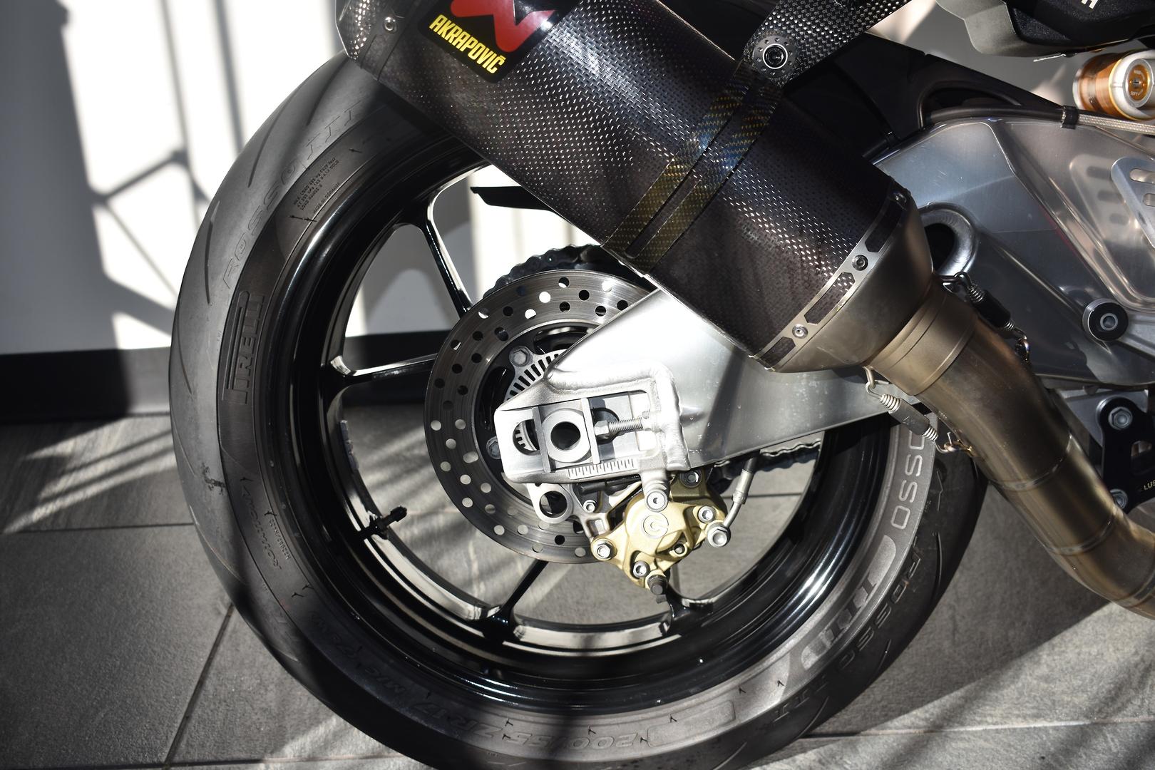 2015 APRILIA TUONO V4 1100 RR SPORTS