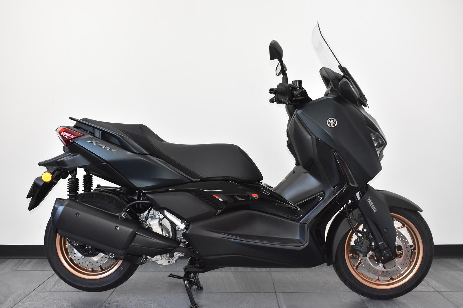 2023 YAMAHA XMAX 300 (CZD300A) SCOOTER