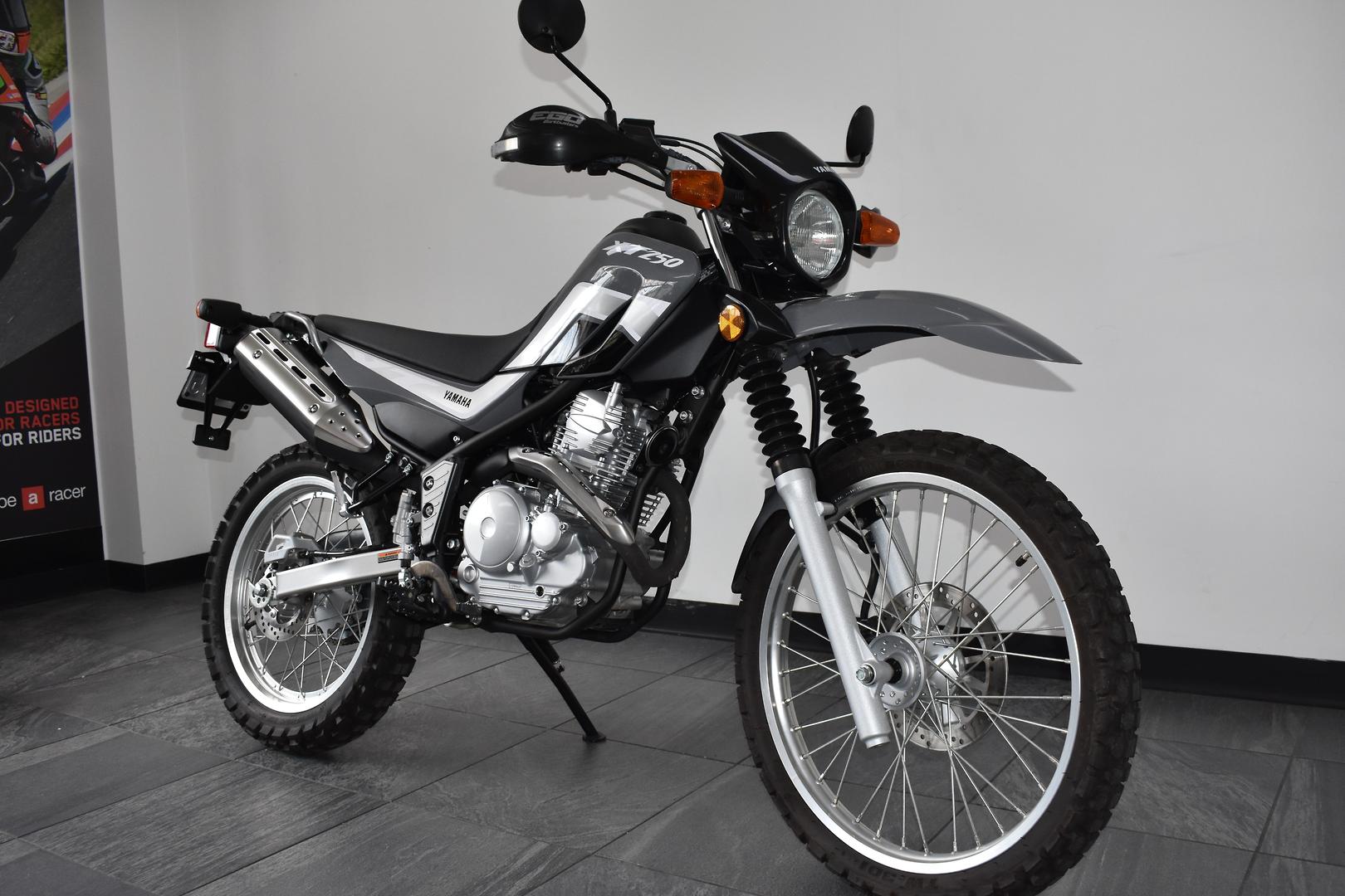 2021 YAMAHA XT250 TRAIL