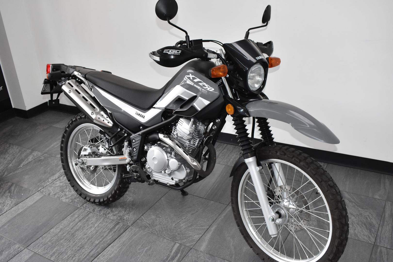 2021 YAMAHA XT250 TRAIL