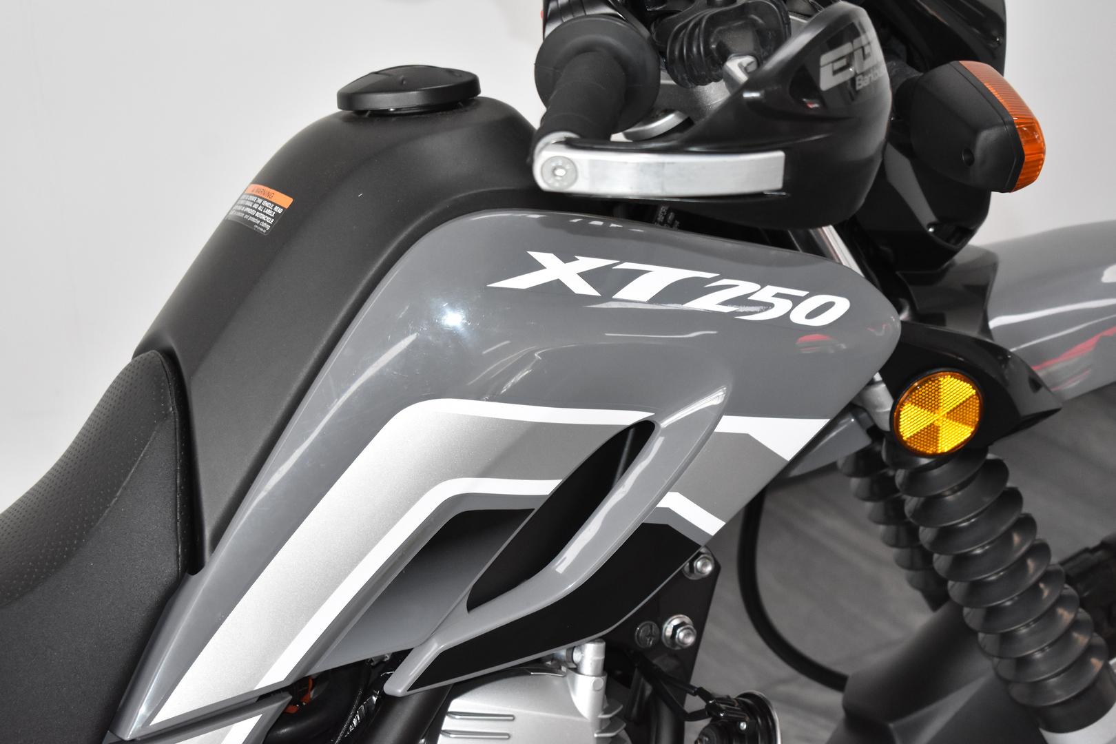 2021 YAMAHA XT250 TRAIL