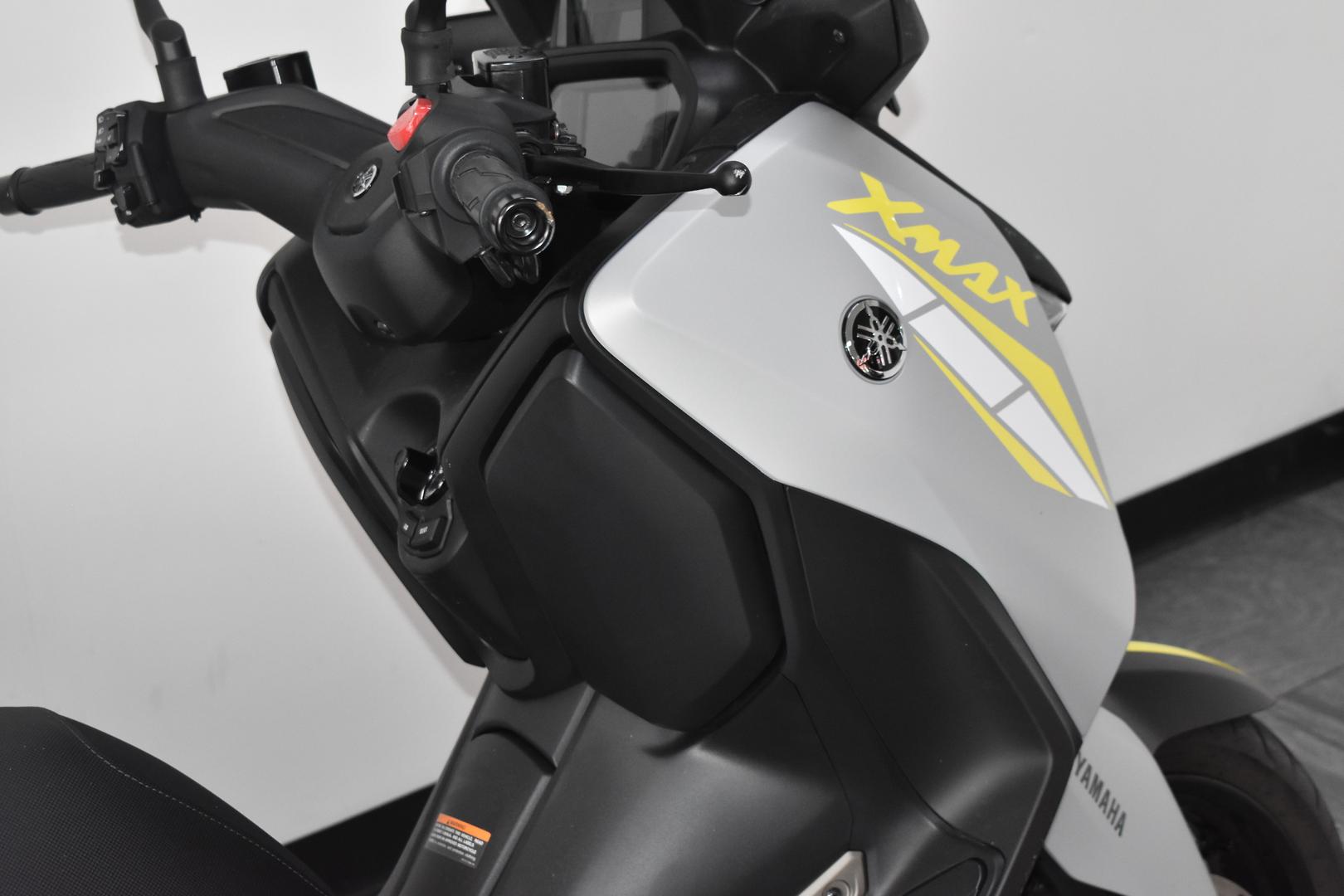 2023 YAMAHA XMAX 300 (CZD300A) SCOOTER
