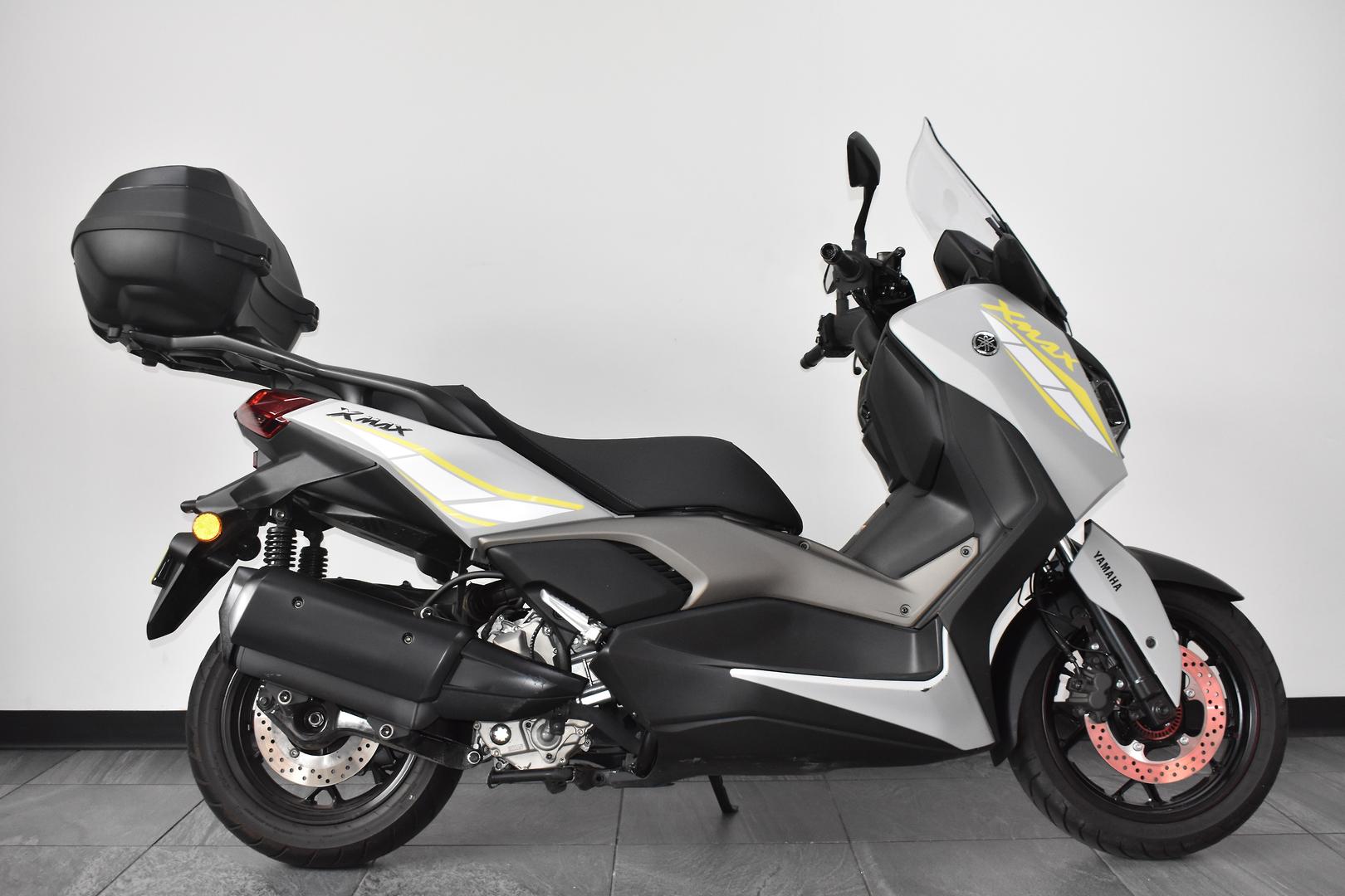 2023 YAMAHA XMAX 300 (CZD300A) SCOOTER