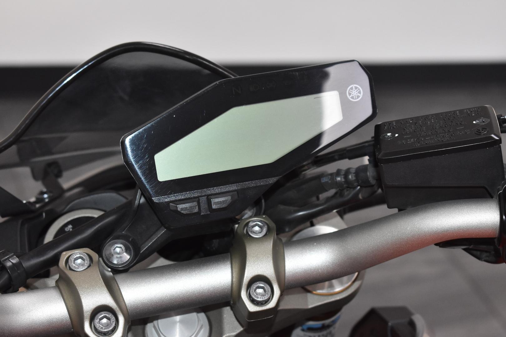 2015 YAMAHA MT-09 SPORTS