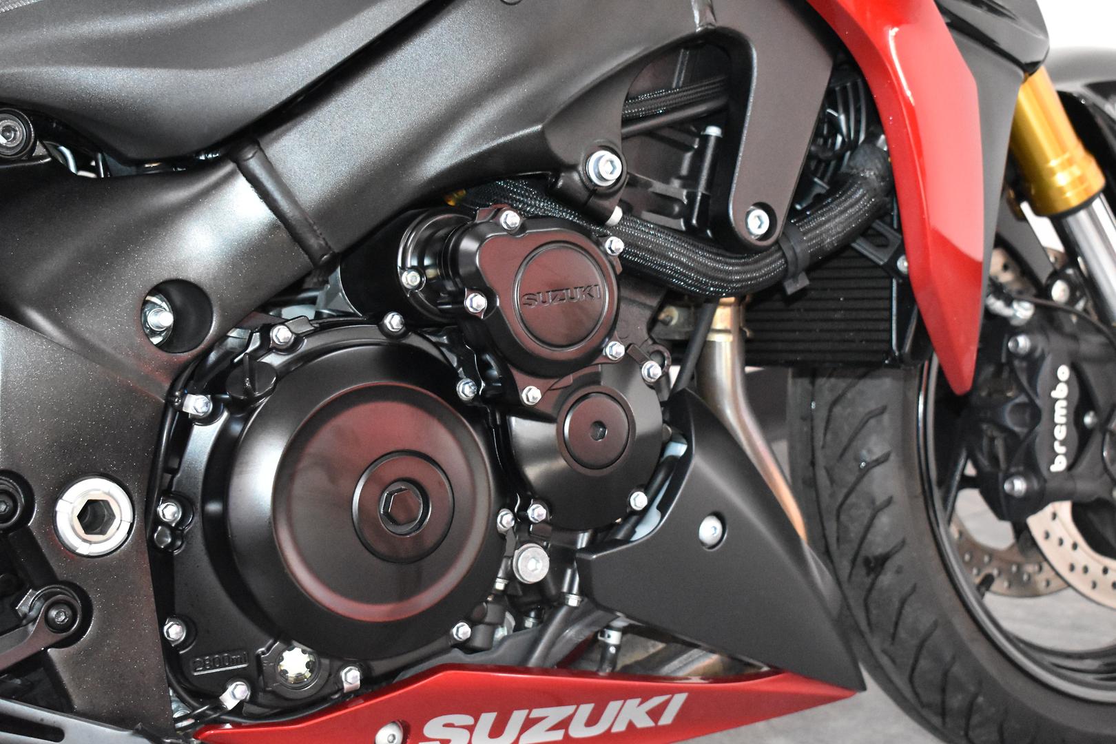 2016 SUZUKI GSX-S1000 ROAD