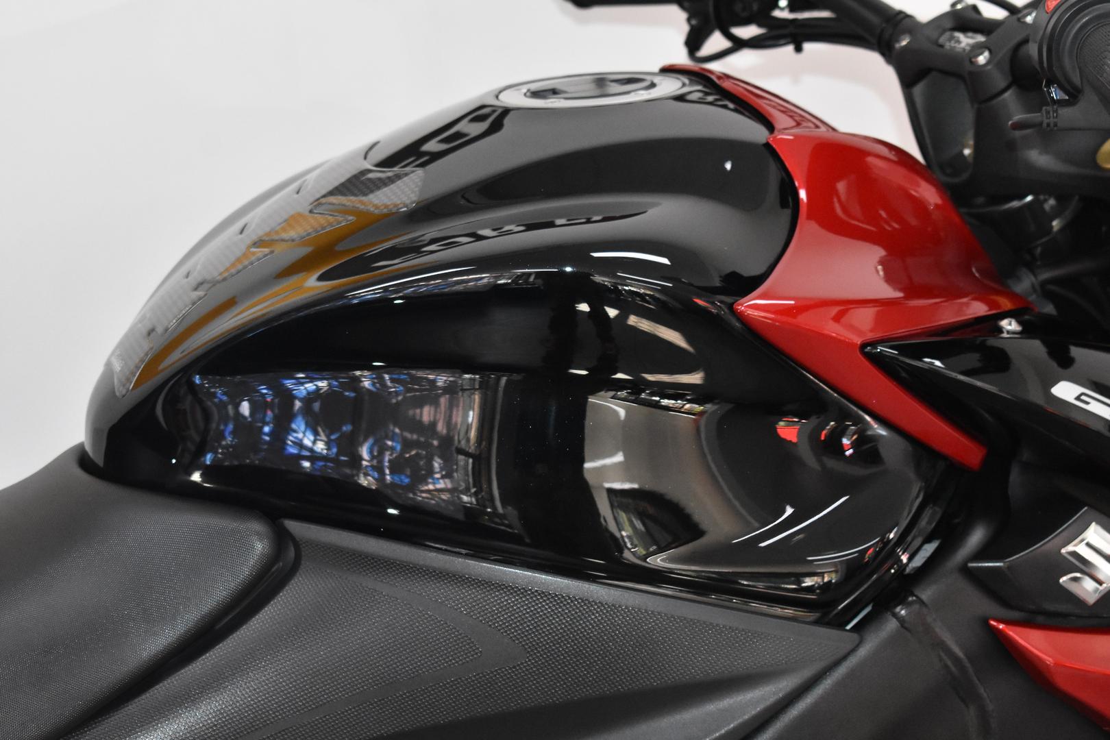 2016 SUZUKI GSX-S1000 ROAD