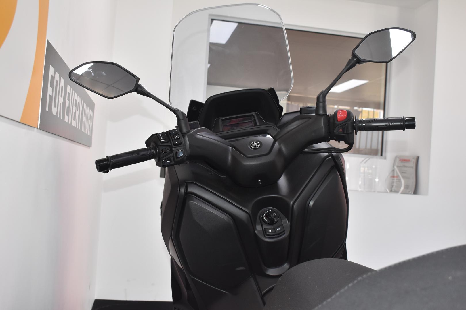 2024 YAMAHA XMAX 300 V2 (CZD300A2) SCOOTER