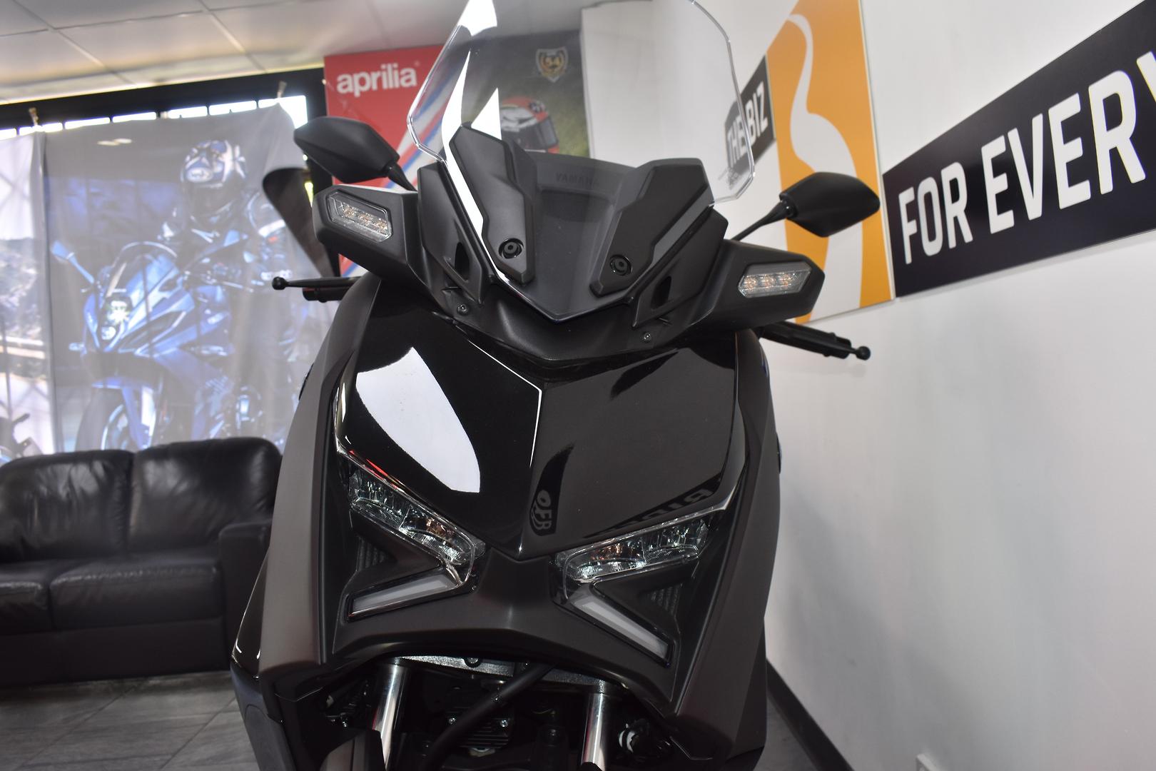 2024 YAMAHA XMAX 300 V2 (CZD300A2) SCOOTER