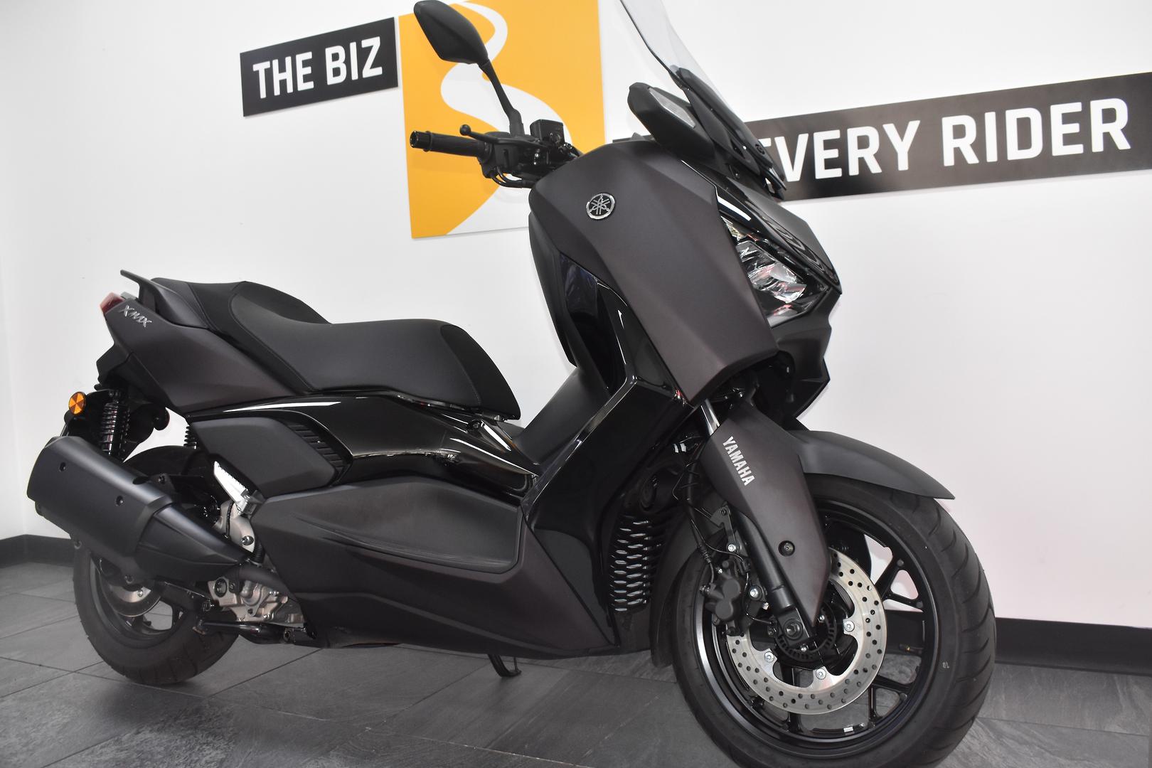 2024 YAMAHA XMAX 300 V2 (CZD300A2) SCOOTER