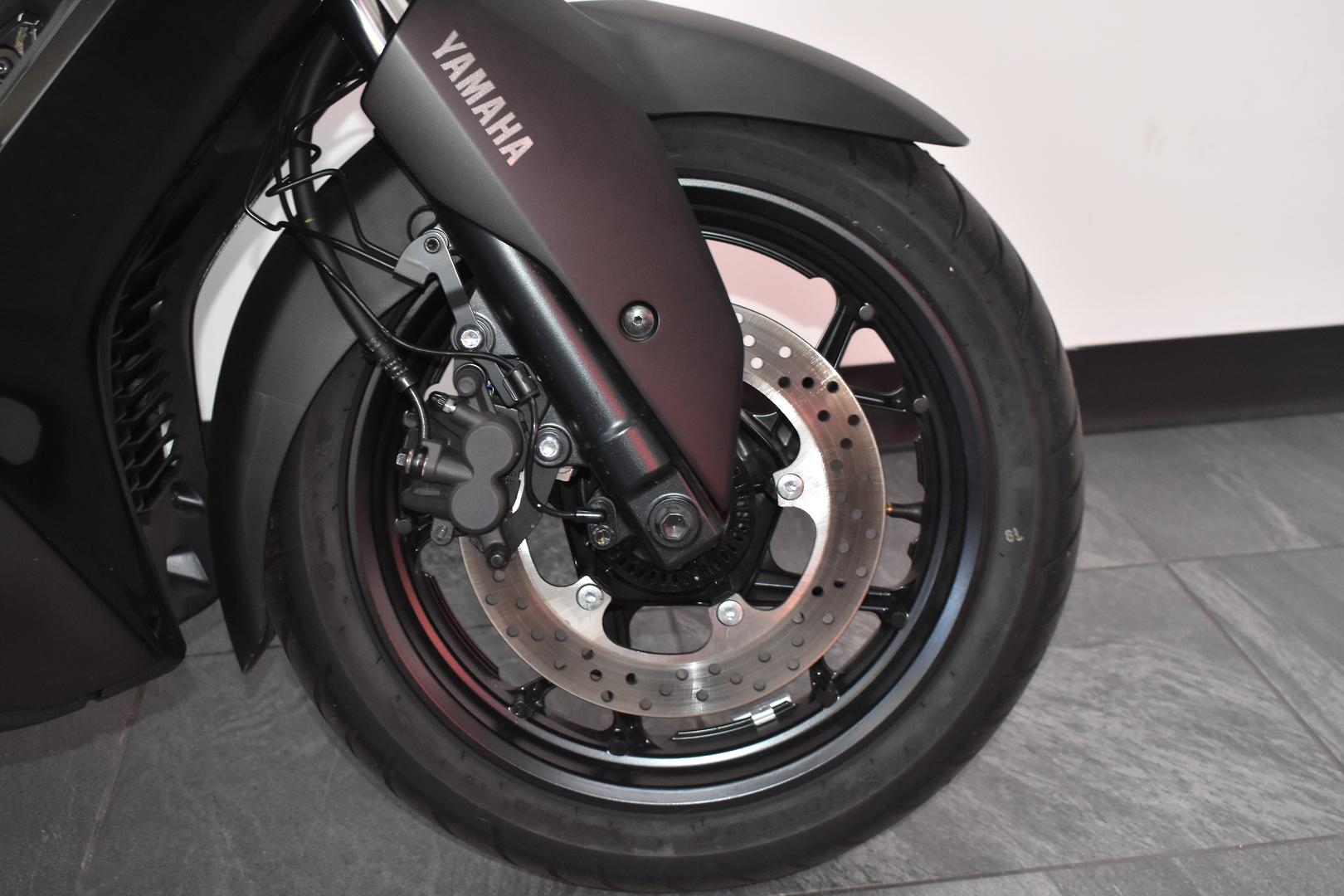 2024 YAMAHA XMAX 300 V2 (CZD300A2) SCOOTER
