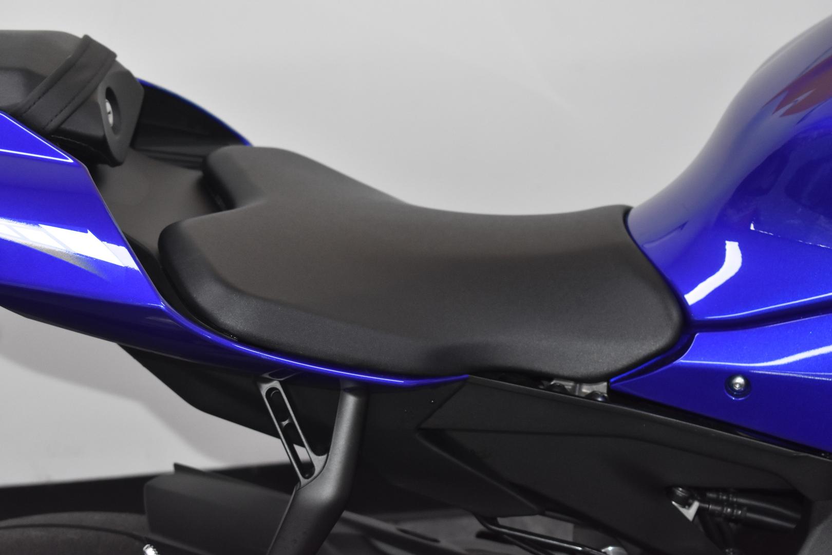 2024 YAMAHA YZF-R1 SPORTS