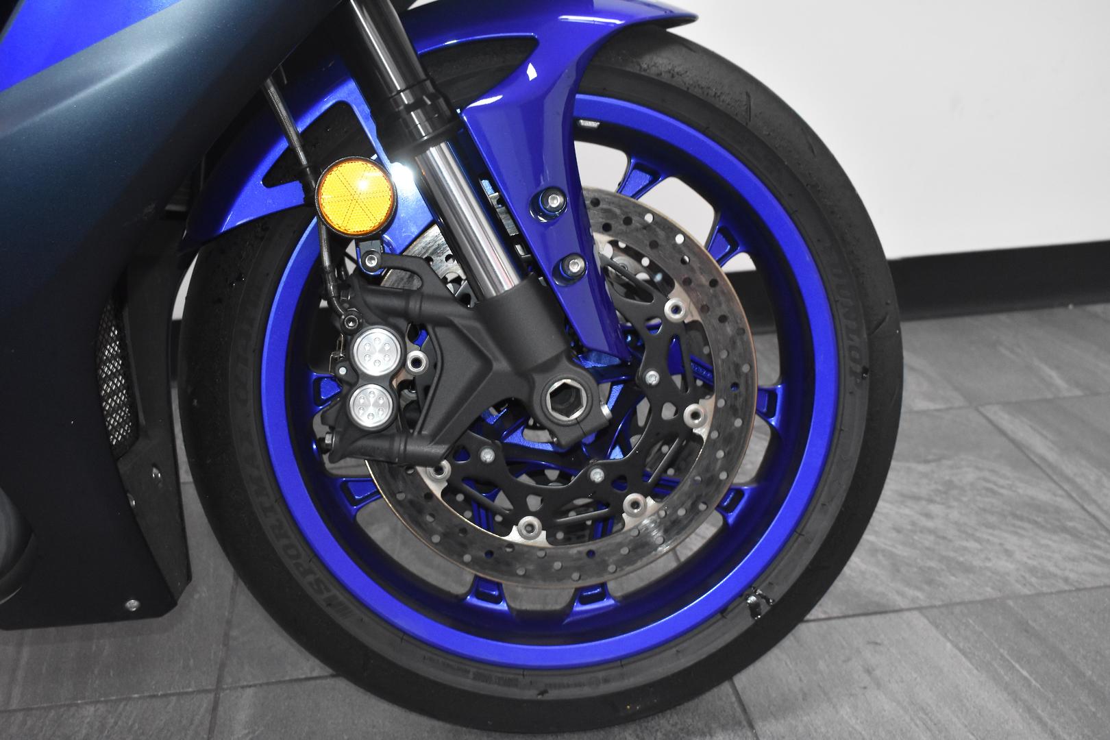 2024 YAMAHA YZF-R1 SPORTS
