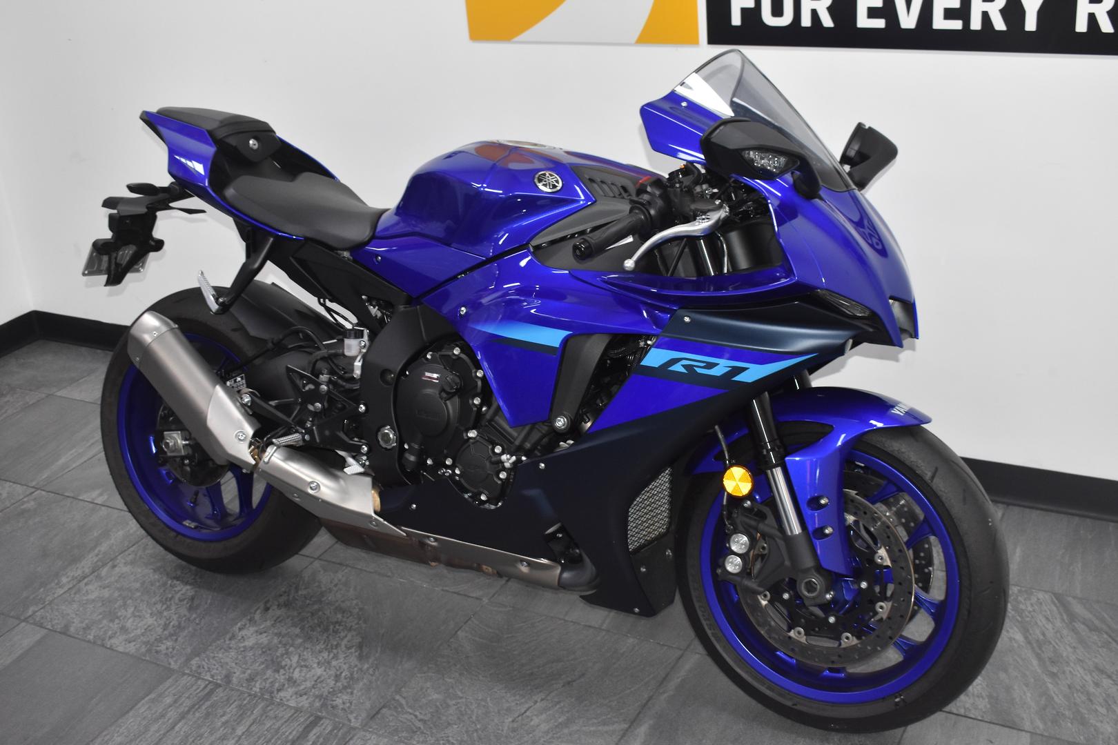 2024 YAMAHA YZF-R1 SPORTS
