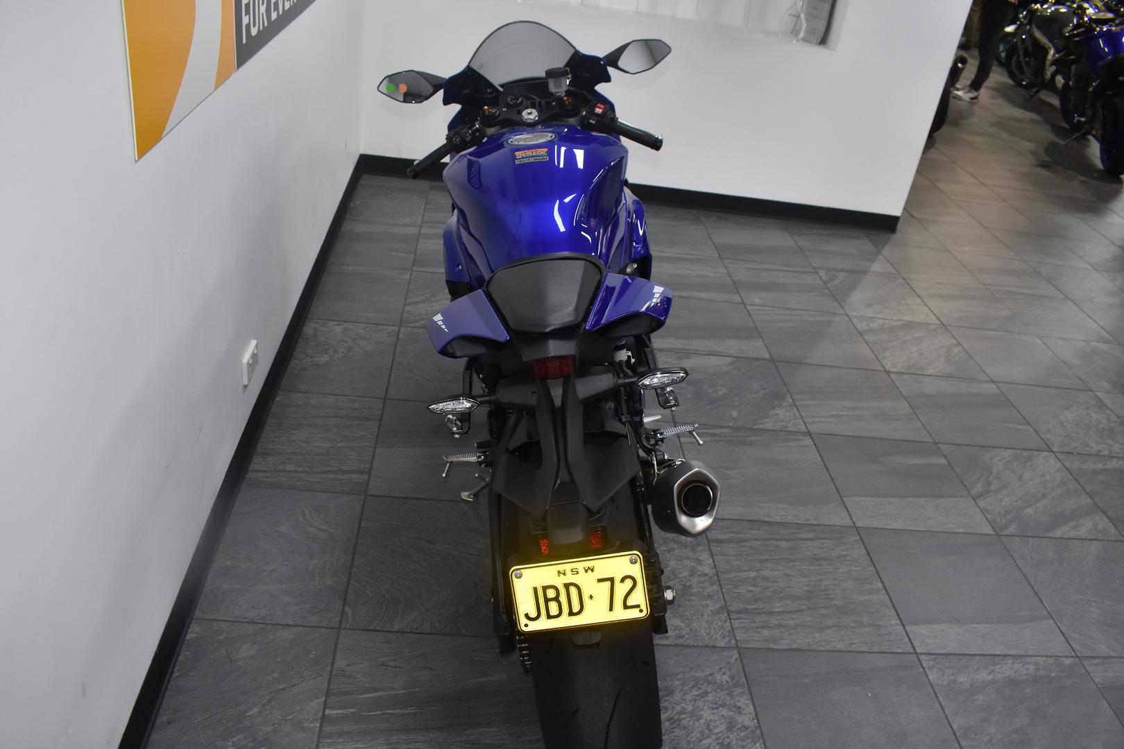 2024 YAMAHA YZF-R1 SPORTS