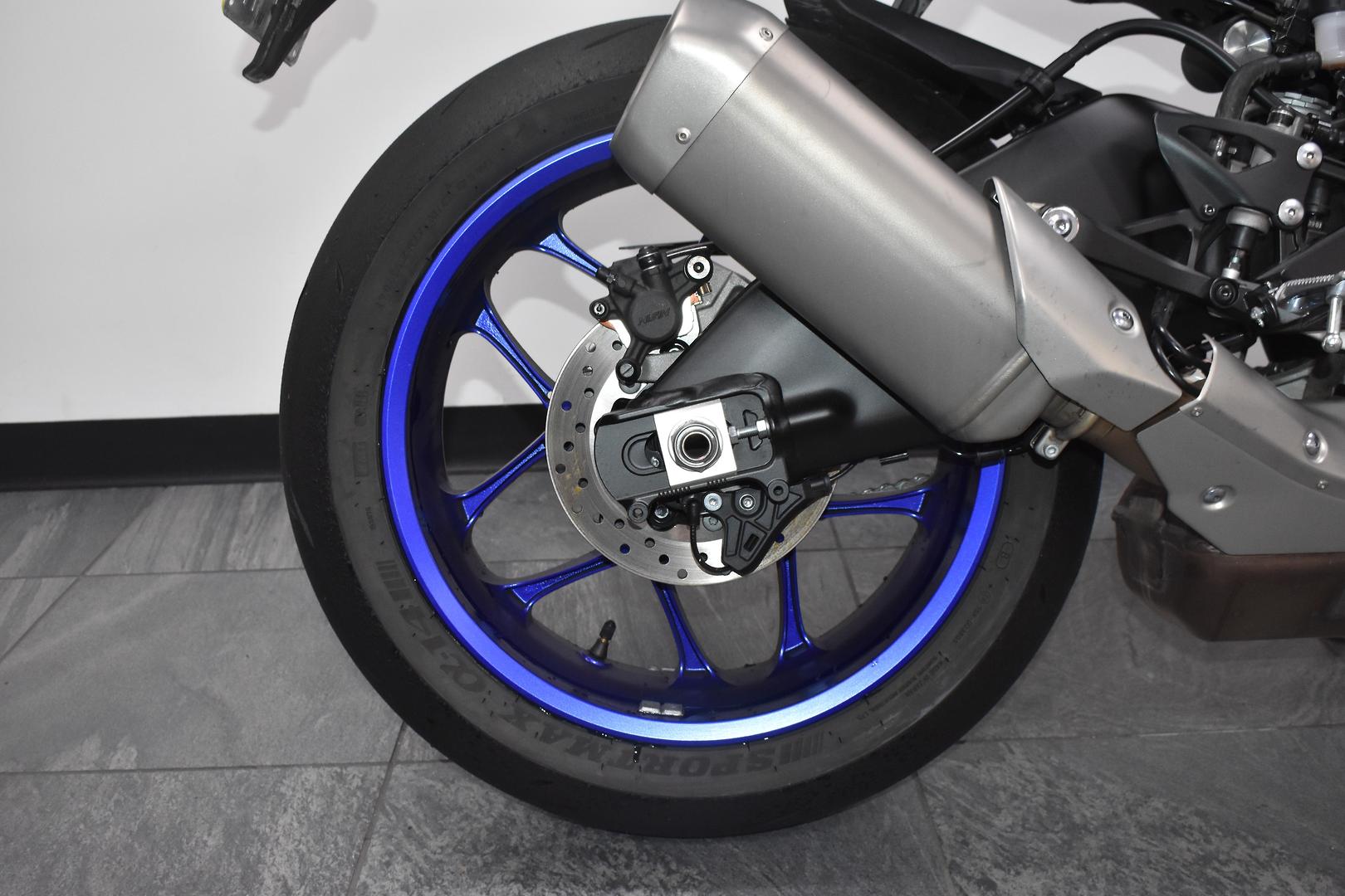 2024 YAMAHA YZF-R1 SPORTS