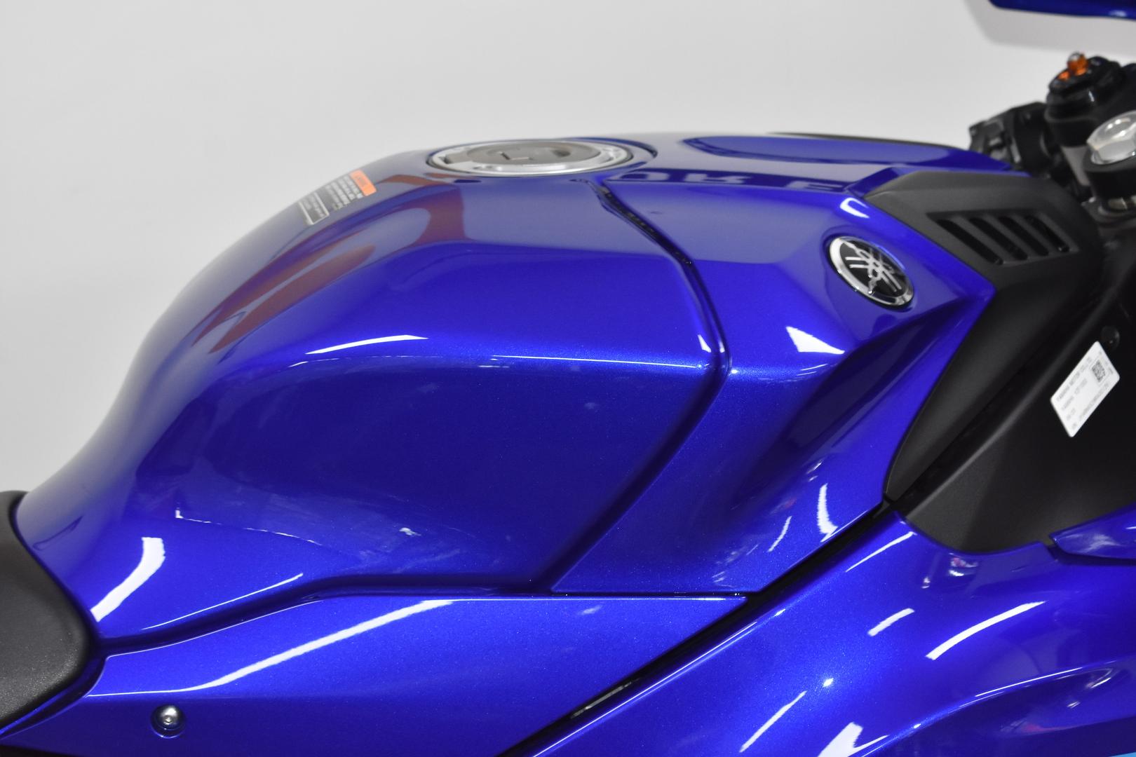 2024 YAMAHA YZF-R1 SPORTS