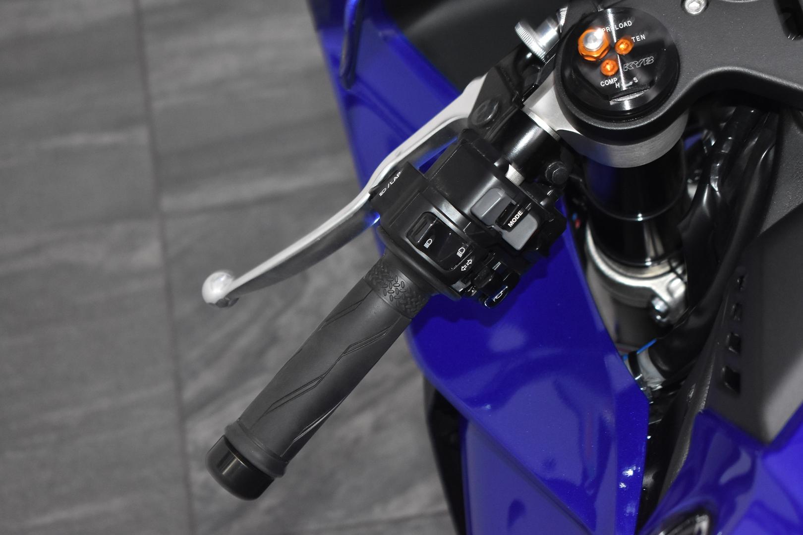 2024 YAMAHA YZF-R1 SPORTS