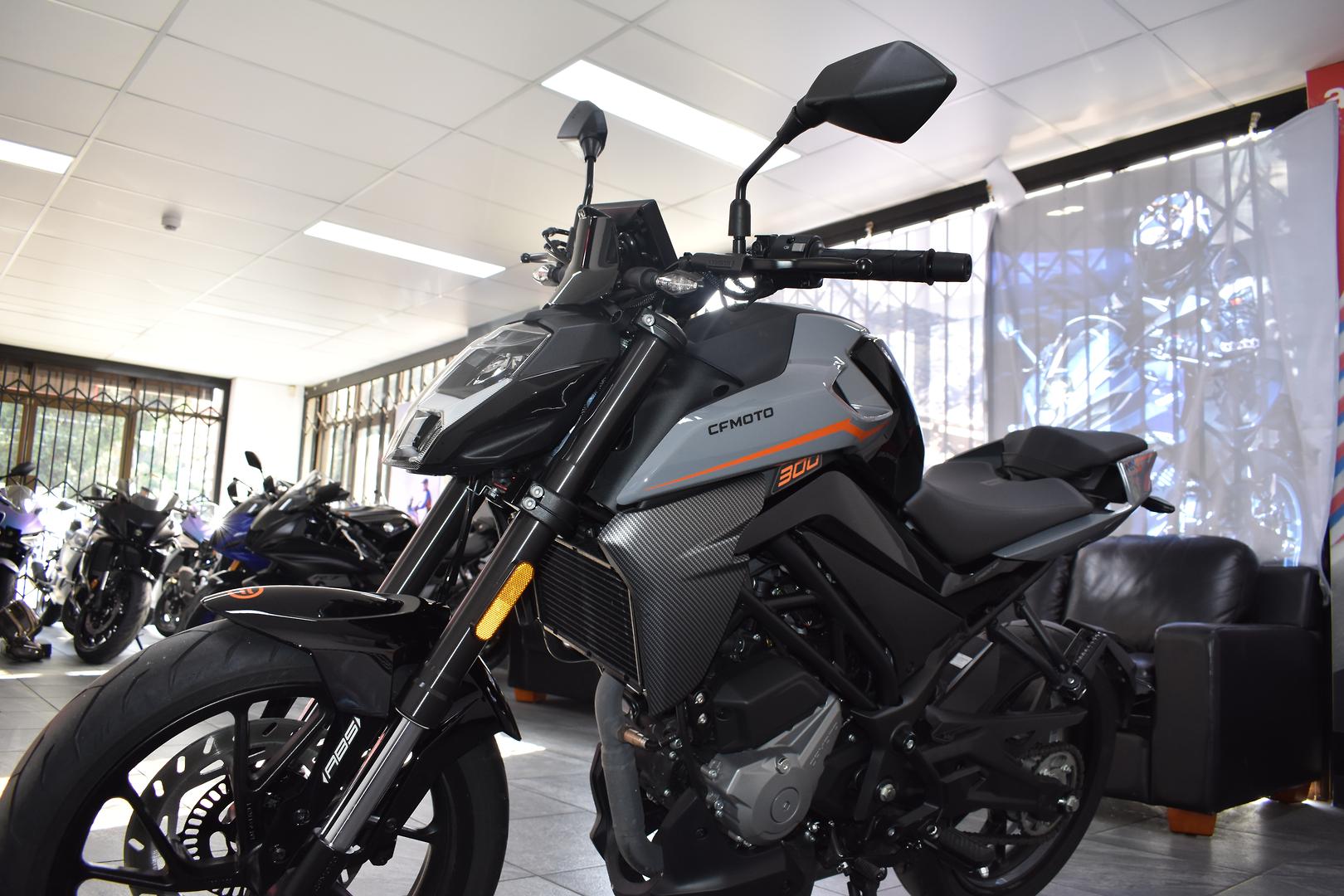 2024 CFMOTO 300NK MY23 ROAD