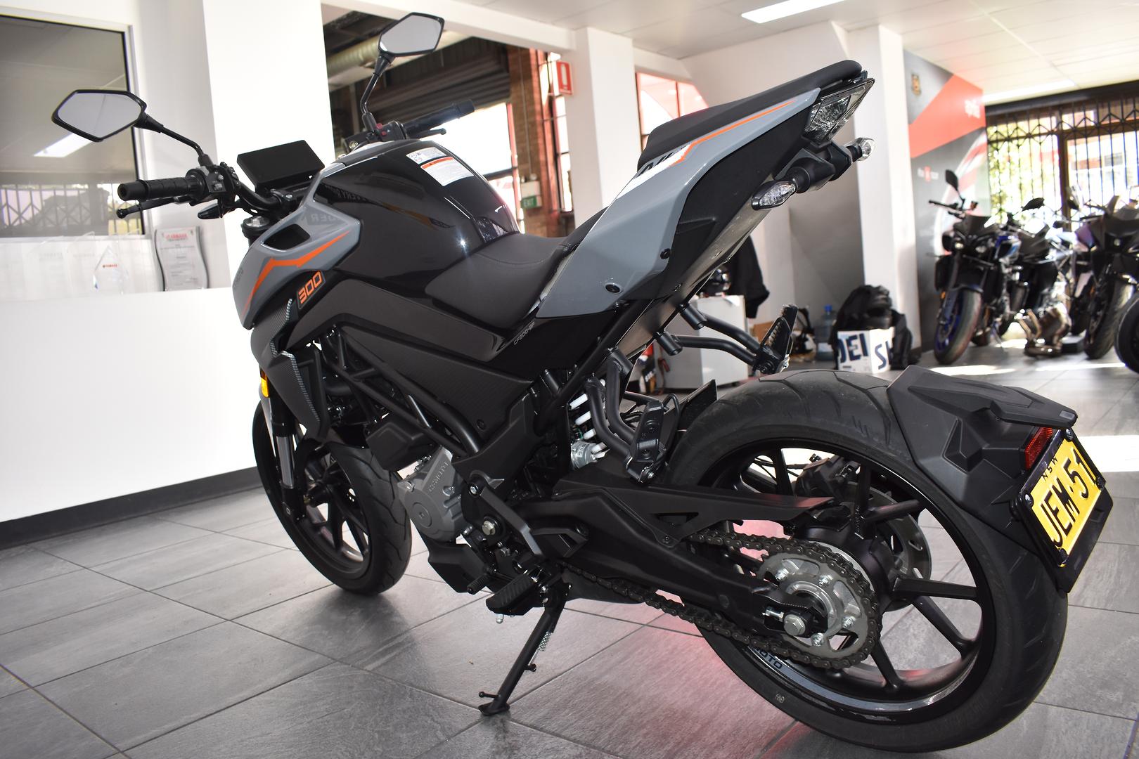 2024 CFMOTO 300NK MY23 ROAD