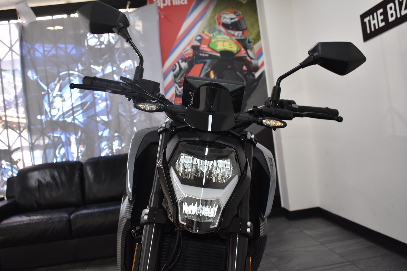 2024 CFMOTO 300NK MY23 ROAD