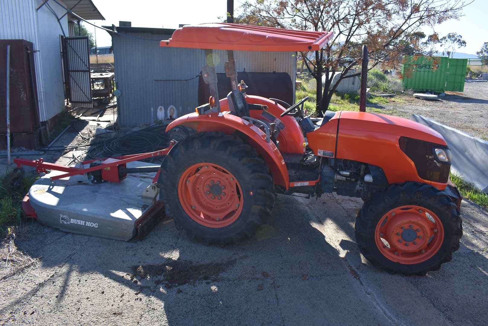 KUBOTA M6040 FWA/4WD TRACTOR
