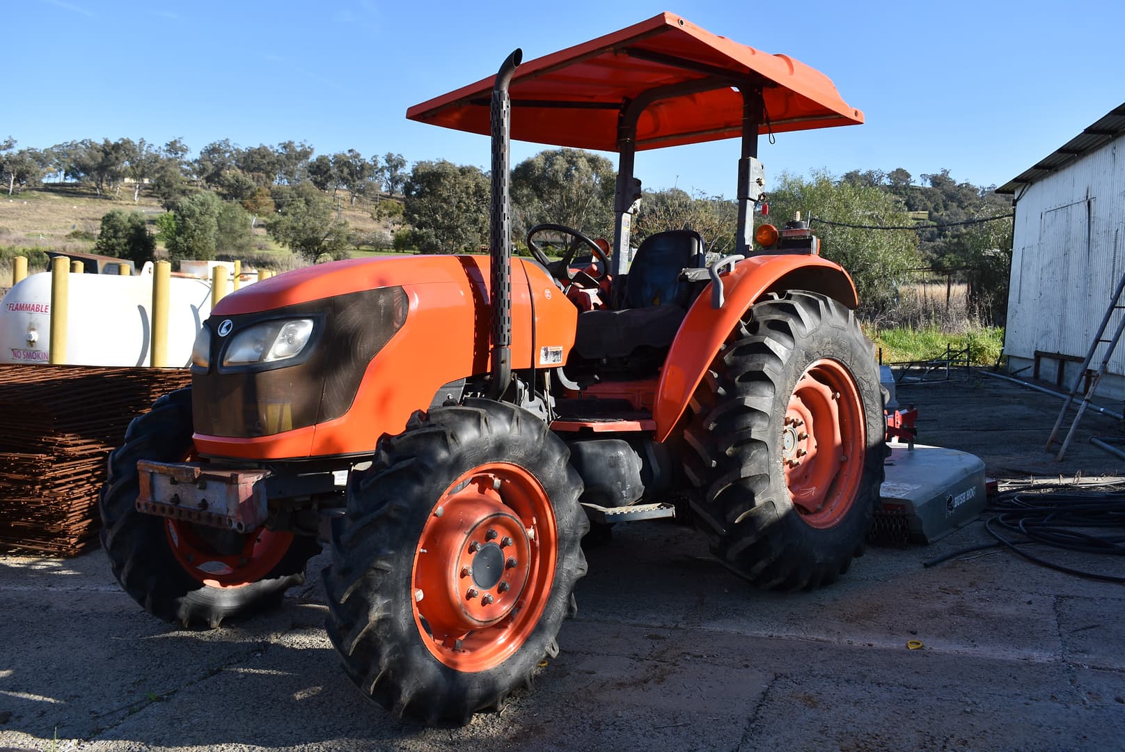 KUBOTA M6040 FWA/4WD TRACTOR