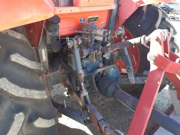 KUBOTA M6040 FWA/4WD TRACTOR