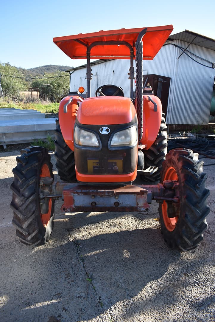 KUBOTA M6040 FWA/4WD TRACTOR