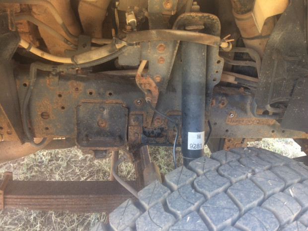 2010 ISUZU NPR NH 300 CREW 6 SP MANUAL C/CHAS