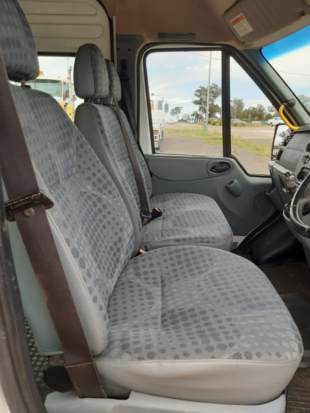 2008 FORD TRANSIT VM 12 SEAT 6 SP MANUAL BUS