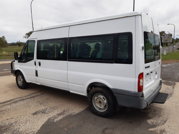 2008 FORD TRANSIT VM 12 SEAT 6 SP MANUAL BUS